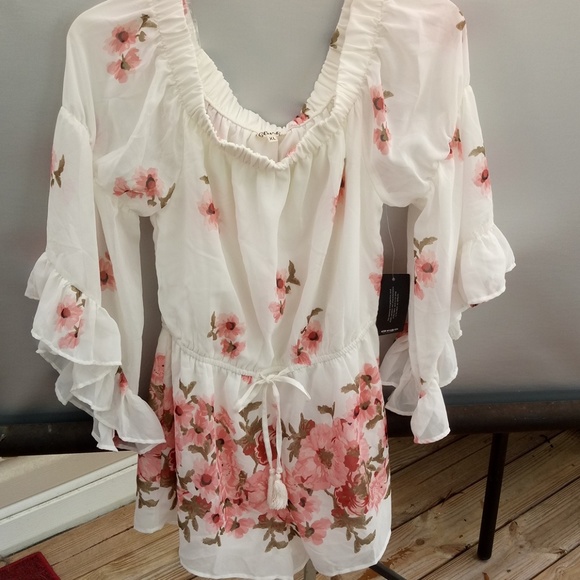Blush Pants - NWT Blush Floral Romper Size XL